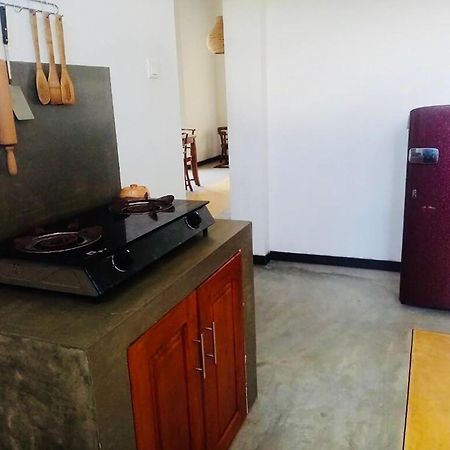 Om Villa Hikkaduwa Exterior foto